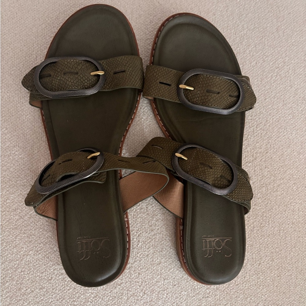 Sofft Olive Green Sandals